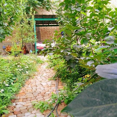 Be My Guest Hotel Oş Exterior foto