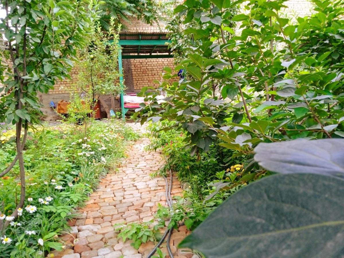 Be My Guest Hotel Oş Exterior foto